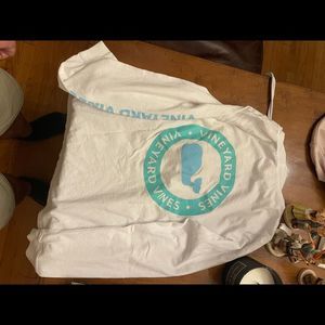 Vineyard vines XS girls light hoodie